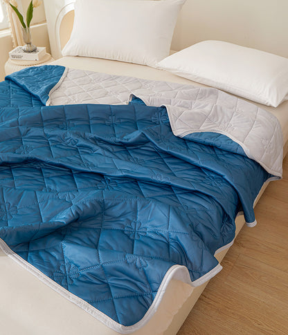 Cooling Comforter — Breathable Temperature-Regulating Blanket